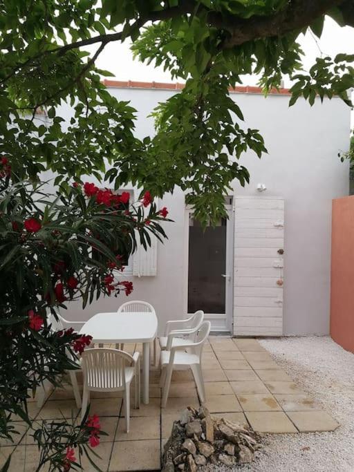 Villa Au Calme Avec Exterieur Et Parking Gratuit Aux Portes D'Aix Et Marseille Emplacement Ideal Zewnętrze zdjęcie