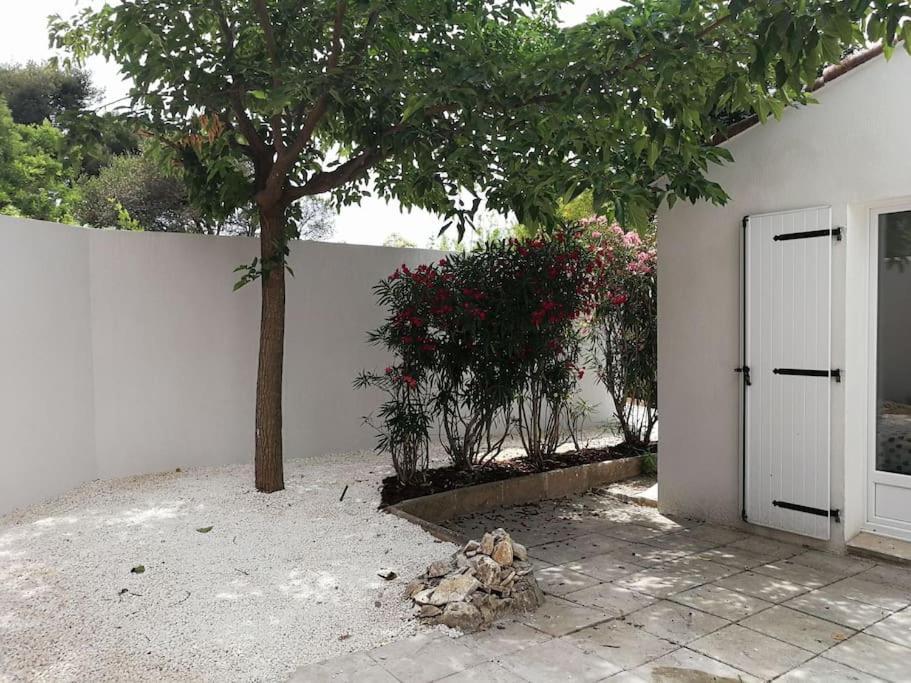 Villa Au Calme Avec Exterieur Et Parking Gratuit Aux Portes D'Aix Et Marseille Emplacement Ideal Zewnętrze zdjęcie